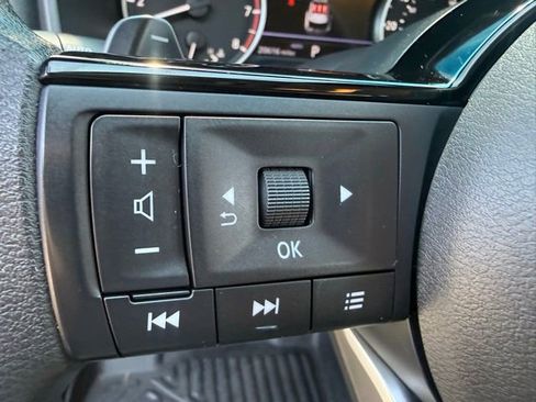 Used 2023 Nissan Rogue SV image 22