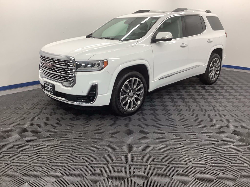 Used 2023 GMC Acadia Denali w/ Denali Technology Package AWD/4WD image 1
