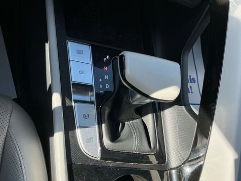 Used 2022 Hyundai Elantra Limited image 20