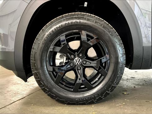 New 2026 Volkswagen Atlas Peak Edition AWD/4WD image 14