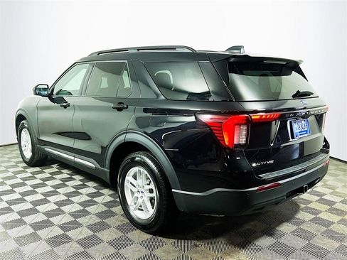 Used 2025 Ford Explorer Active image 6