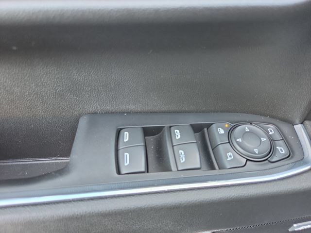 Used 2023 Chevrolet Silverado 1500 LTZ w/ LTZ Convenience Package II AWD/4WD image 32