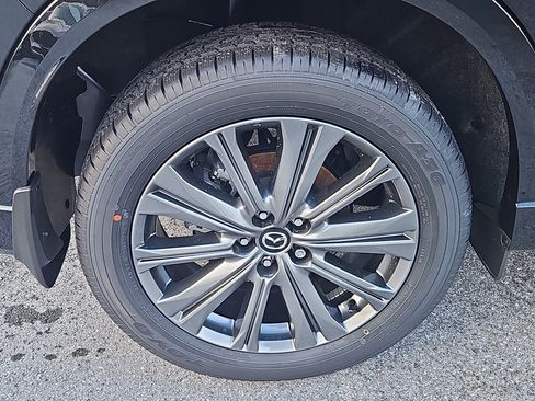 New 2025 MAZDA CX-5 Signature image 3