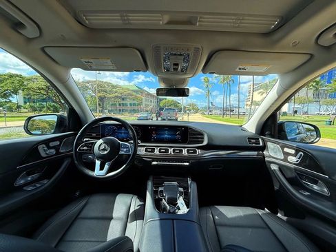 Used 2020 Mercedes-Benz GLE 450 4MATIC w/ Premium Package image 10