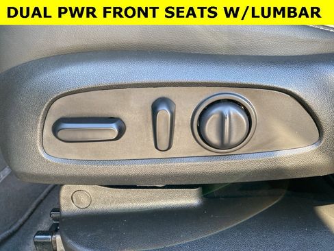 Used 2023 GMC Acadia Denali image 13