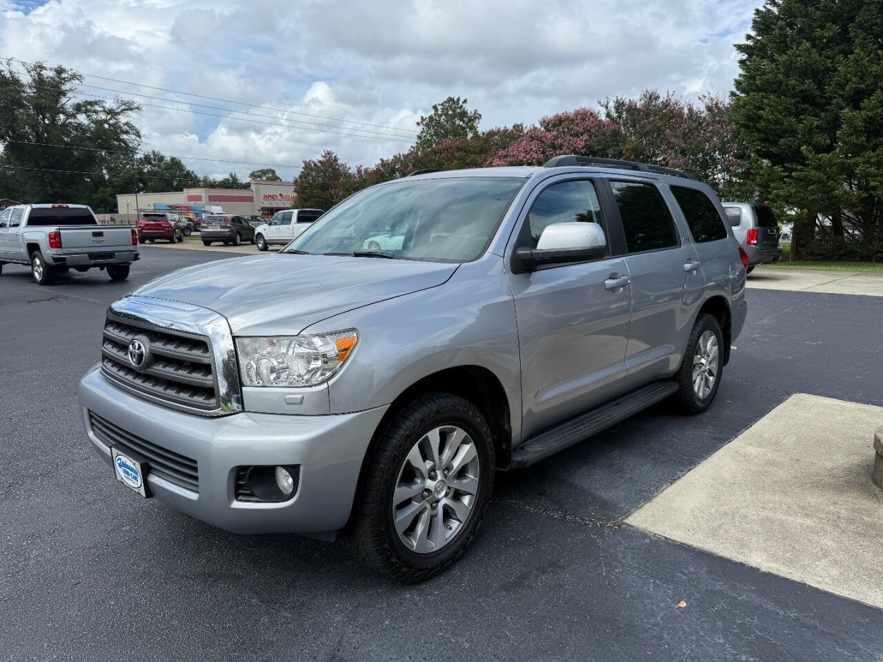 Used 2012 Toyota Sequoia SR5 RWD image 1