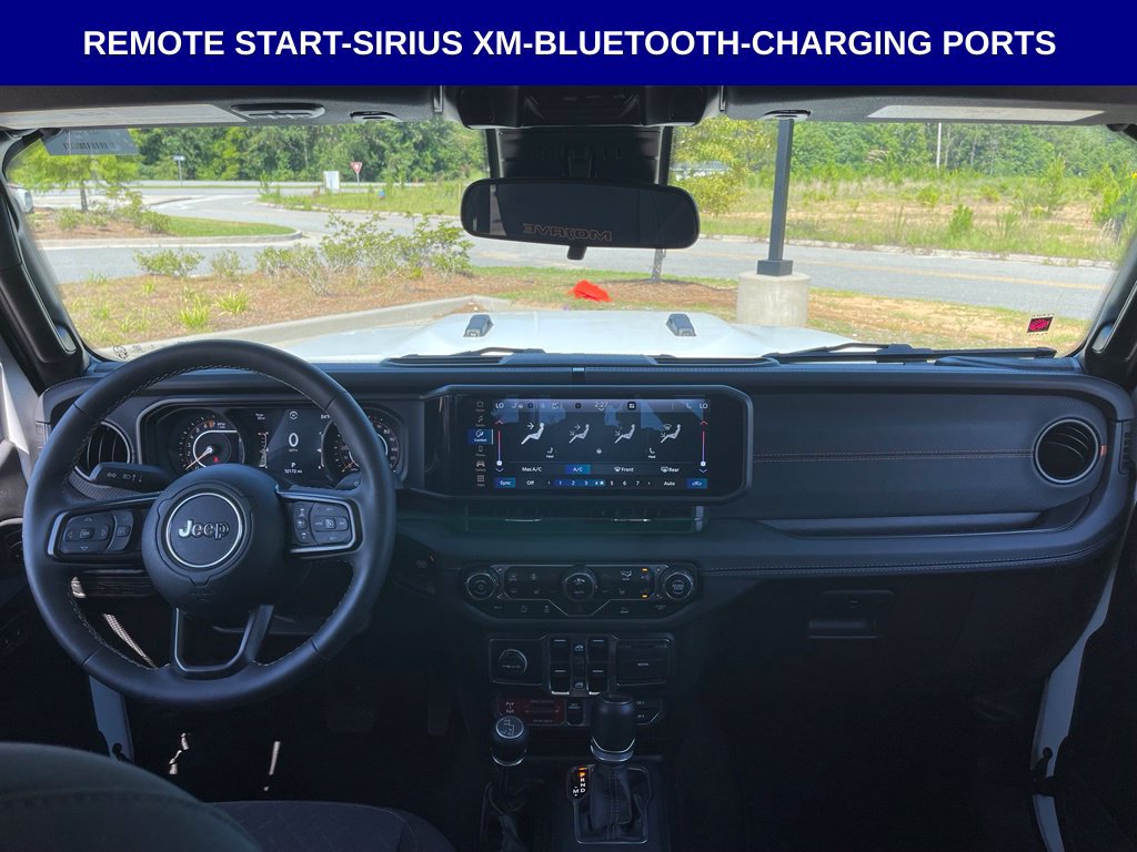 Used 2025 Jeep Gladiator Mojave w/ Convenience Group AWD/4WD image 13