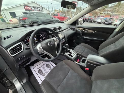 Used 2015 Nissan Rogue SV image 15