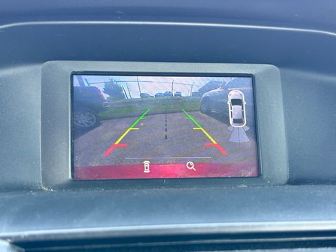 Used 2015 Ford Focus SE w/ Reverse Sensing Package FWD image 8