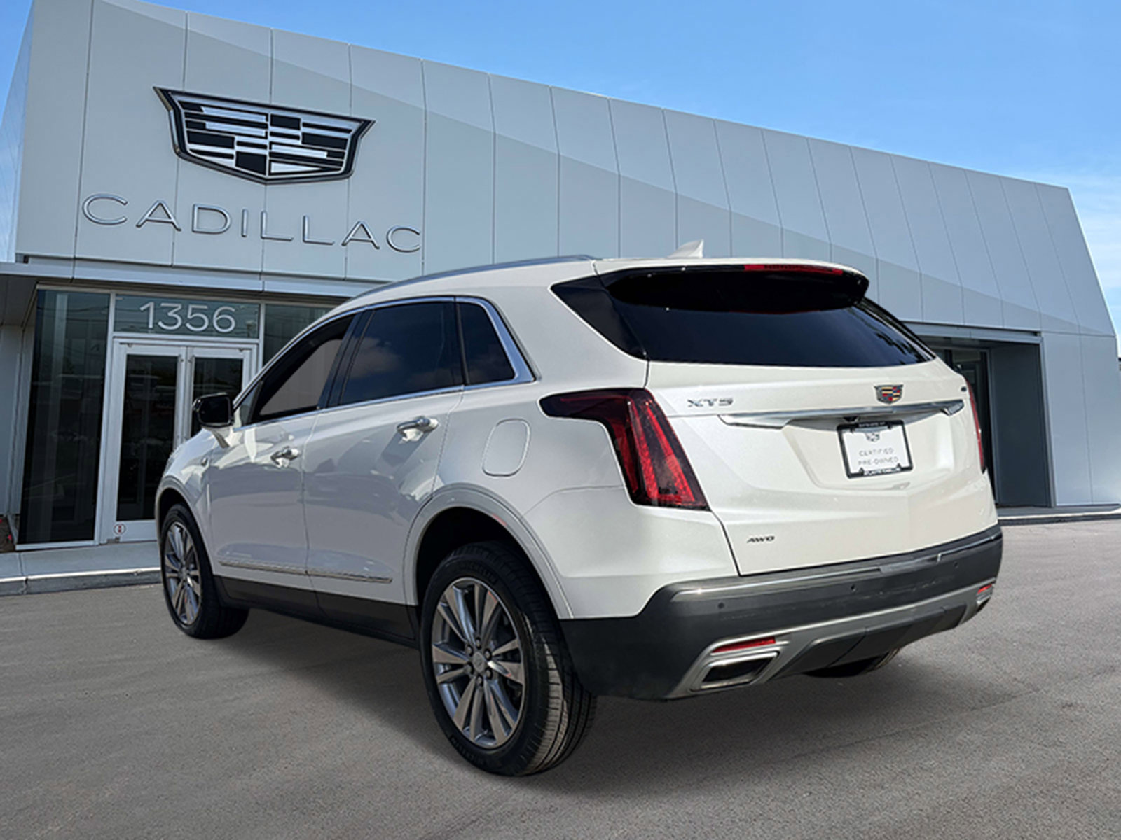 Certified 2024 Cadillac XT5 Premium Luxury AWD/4WD image 4