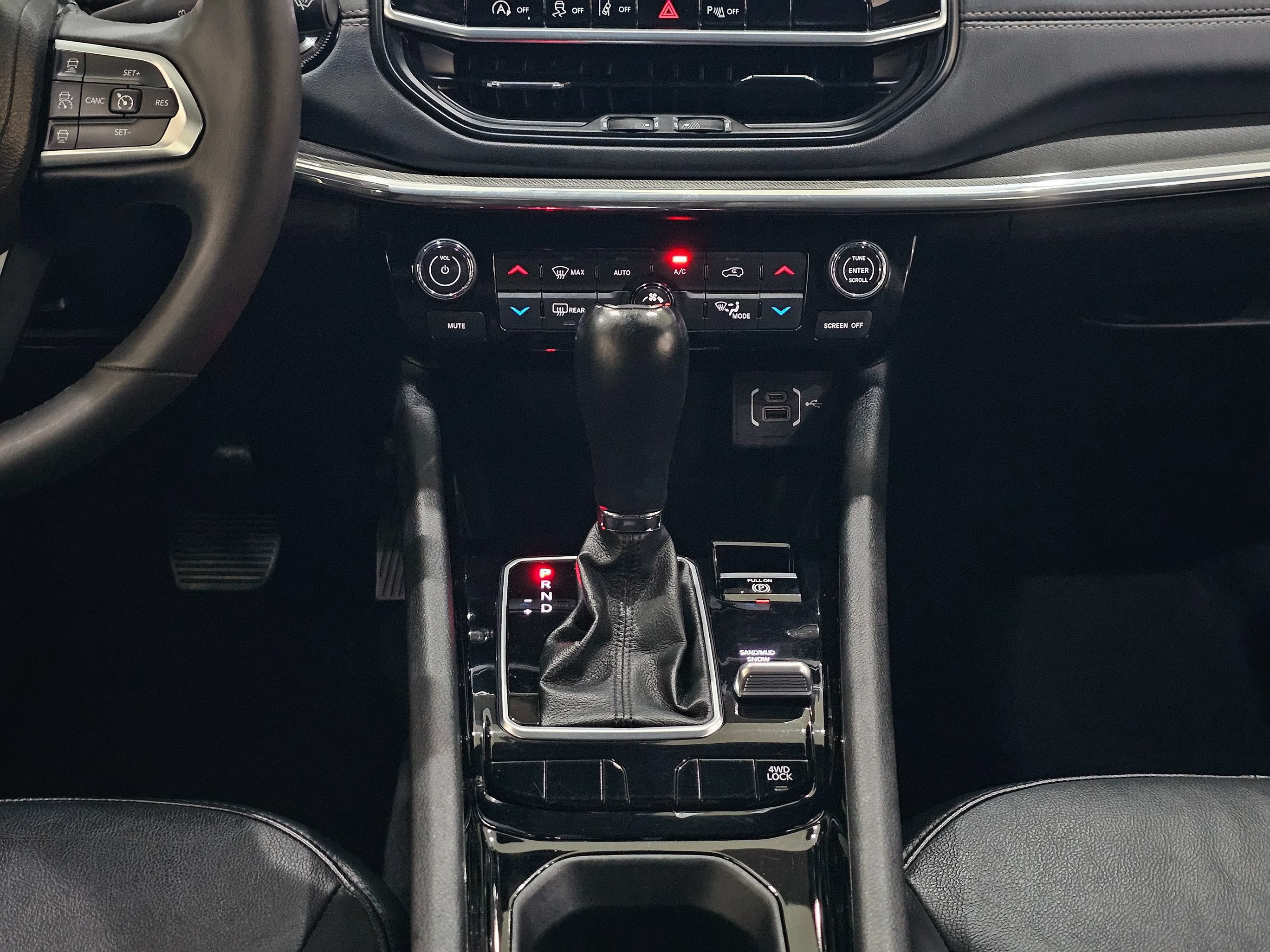Used 2023 Jeep Compass Limited AWD/4WD image 28