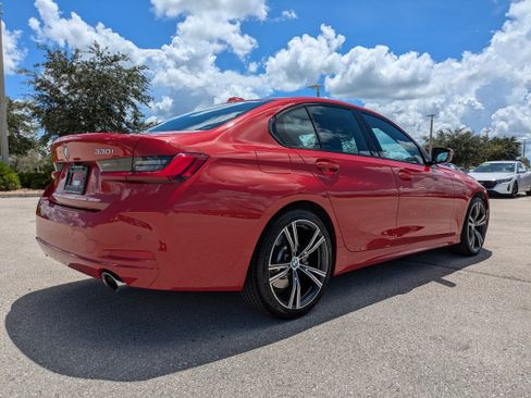Used 2023 BMW 330i Sedan w/ Driving Assistance Package RWD image 4