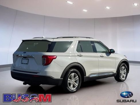 Used 2022 Ford Explorer XLT RWD image 4