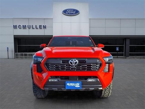 Used 2024 Toyota Tacoma TRD Off-Road image 8