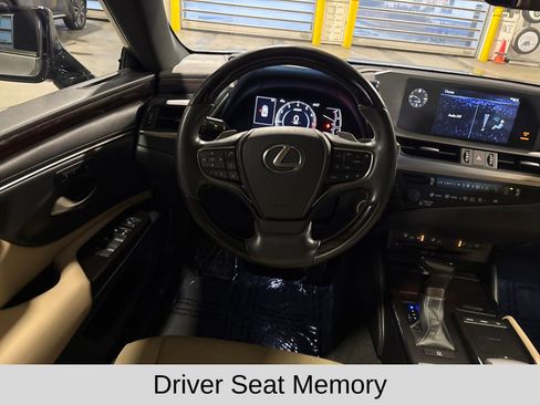 Used 2019 Lexus ES 350 w/ Premium Package image 13