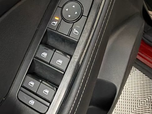 Used 2025 Nissan Rogue SV w/ SV Premium Package FWD image 23