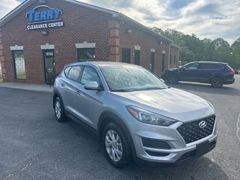 Used 2020 Hyundai Tucson SE image 1