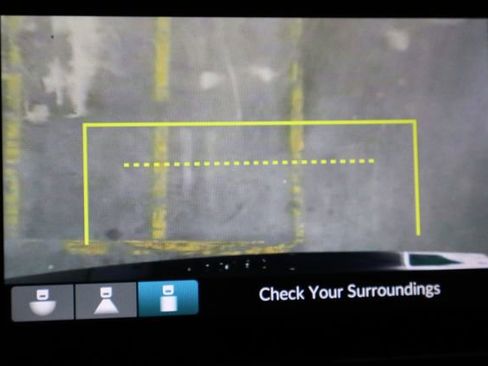 Used 2023 Honda CR-V LX image 10