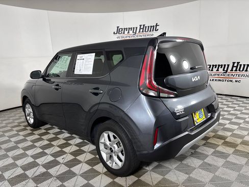 Used 2024 Kia Soul LX w/ Option Group 015 FWD image 6