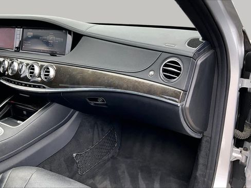 Used 2015 Mercedes-Benz S 550 Sedan image 16
