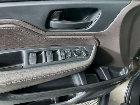 Used 2018 Honda Odyssey EX image 15