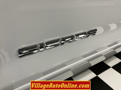 Used 2017 GMC Sierra 1500 SLE image 12