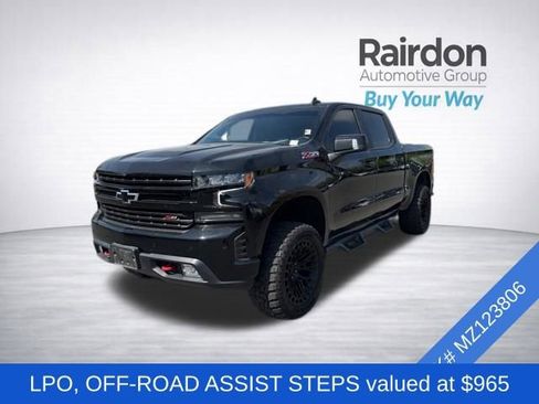 Used 2021 Chevrolet Silverado 1500 LT Trail Boss w/ Convenience Package II AWD/4WD image 3