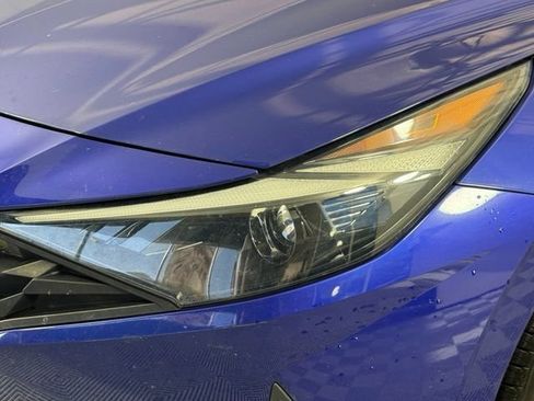 Used 2023 Hyundai Elantra SEL w/ Convenience Package FWD image 12