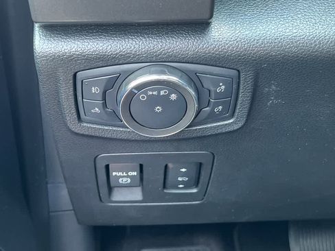 Used 2020 Ford F150 XLT w/ Equipment Group 302A Luxury AWD/4WD image 31