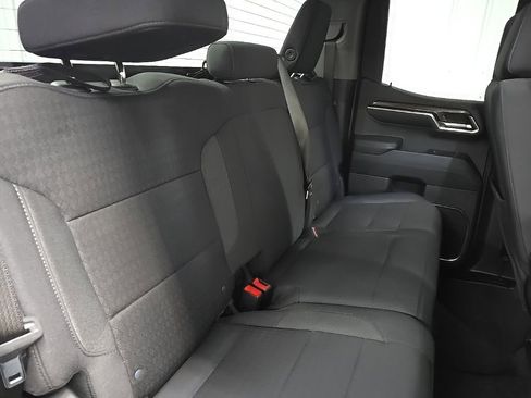 Used 2024 Chevrolet Silverado 1500 LT image 16