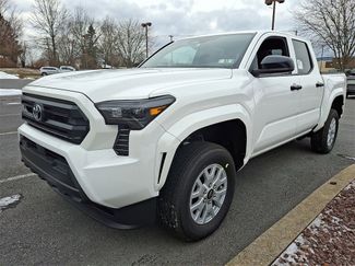 New 2025 Toyota Tacoma SR video 2