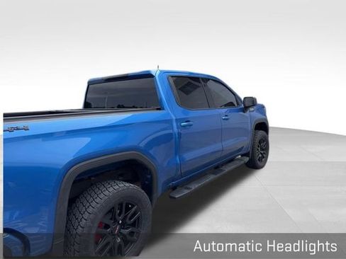 Used 2022 GMC Sierra 1500 Elevation w/ LPO, Elevation Black Package AWD/4WD image 7