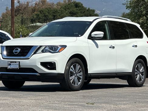 Used 2020 Nissan Pathfinder S FWD image 8