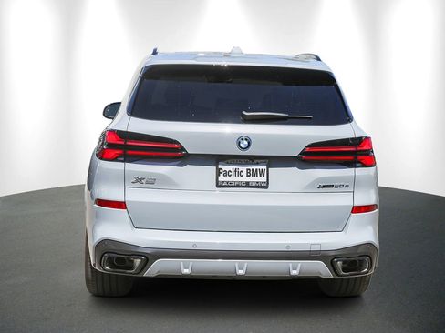New 2026 BMW X5 xDrive50e w/ M Sport Package AWD/4WD image 5