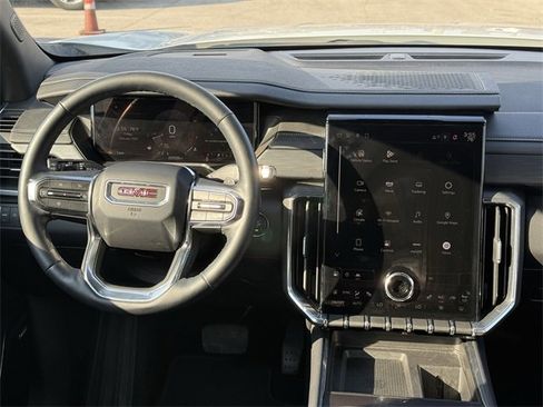 Used 2025 GMC Acadia Elevation image 21