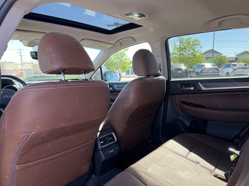 Used 2018 Subaru Outback 3.6R Touring w/ Popular Package #3 AWD/4WD image 24