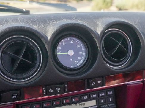Used 1989 Mercedes-Benz 560 SL image 32
