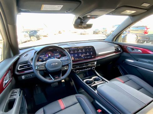 New 2026 Chevrolet Traverse RS w/ LPO, Floor Liner Package image 36