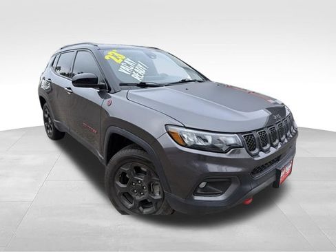 Used 2023 Jeep Compass Trailhawk AWD/4WD image 1