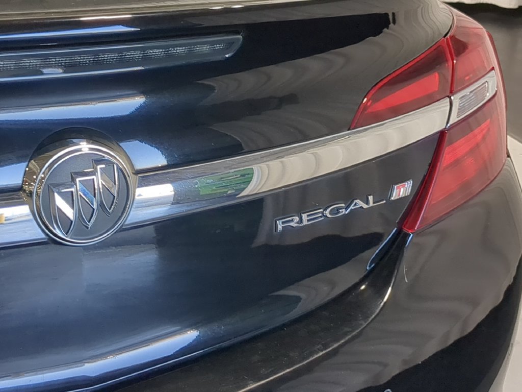 Used 2016 Buick Regal Premium FWD image 16