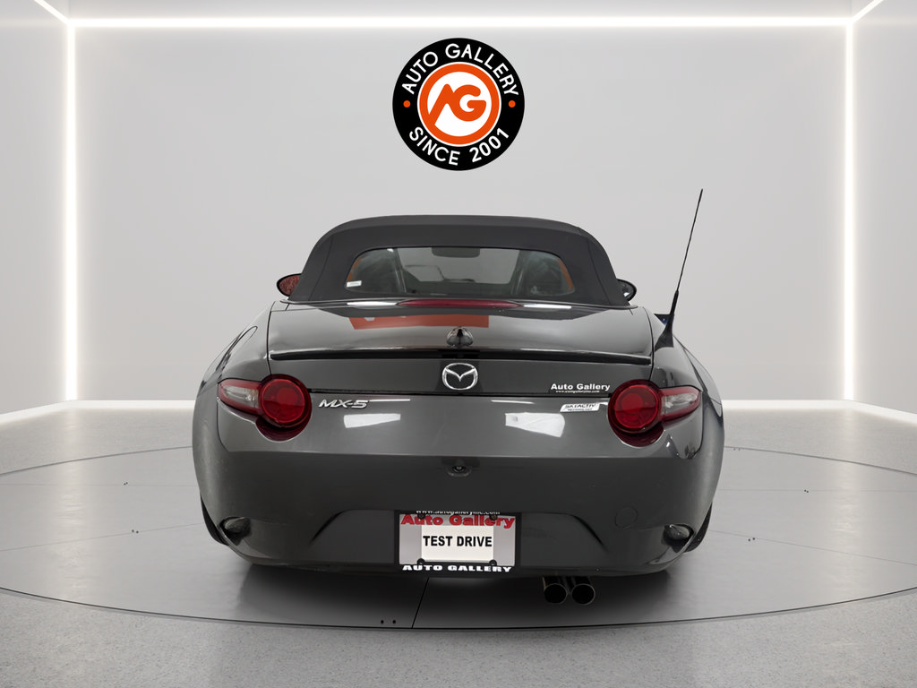 Used 2019 MAZDA MX-5 Miata Grand Touring w/ GT-S Package RWD image 5
