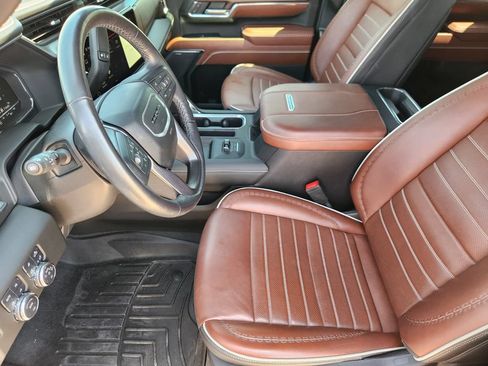 Used 2024 GMC Sierra 2500 Denali Ultimate AWD/4WD image 13