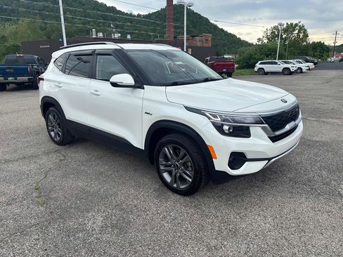 Used 2021 Kia Seltos S AWD/4WD image 7