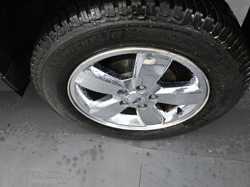 Used 2010 Ford Escape Limited AWD/4WD image 9
