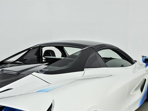 Used 2021 McLaren 720S Spider RWD image 41