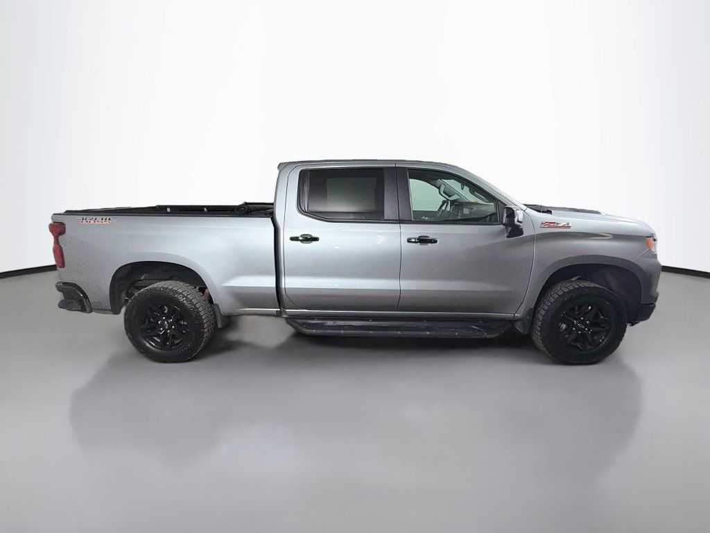 Used 2024 Chevrolet Silverado 1500 LT Trail Boss w/ Convenience Package II AWD/4WD image 5