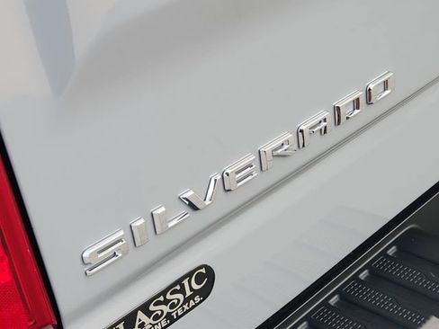 Used 2024 Chevrolet Silverado 1500 Custom RWD image 9
