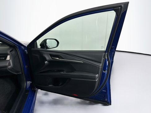 Used 2025 Toyota Camry SE FWD image 32