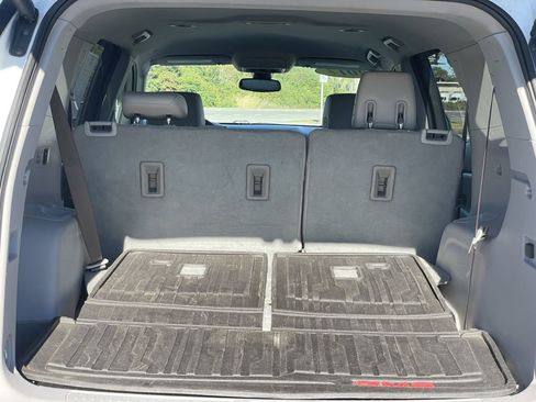 Used 2017 GMC Acadia SLT image 17