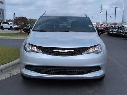 New 2026 Chrysler Voyager LX image 2